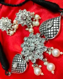 SYSHA NECKLACE