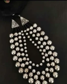 SHIVANI NECKLACE
