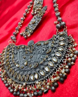 SNEH NECKLACE
