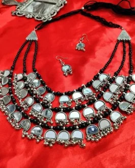 SONIYA NECKLACE