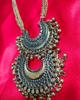 SUDESHNA NECKLACE
