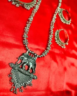 TANUJA NECKLACE