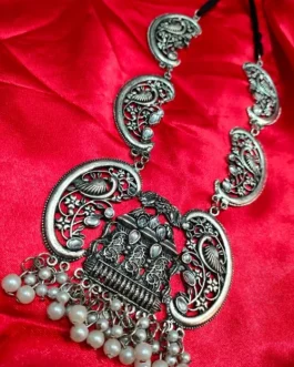TASHI NECKLACE