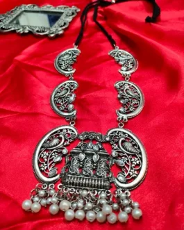 TASHI NECKLACE