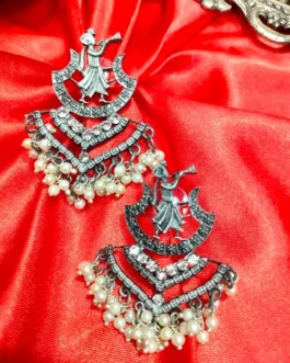 USHNA EARRING