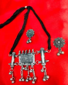 VANI NECKLACE