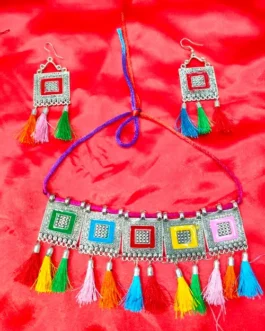 VIKTORIA NECKLACE