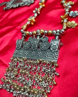 VIRUSHI NECKLACE