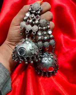 YAKTA JHUMKA