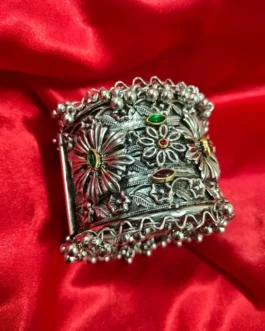 ZAAHIRA BANGLE