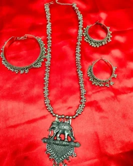 TANUJA NECKLACE